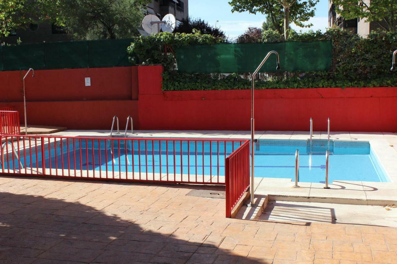 Vivienda Familiar Con Jardin Junto A Ifema Apartman Madrid Kültér fotó
