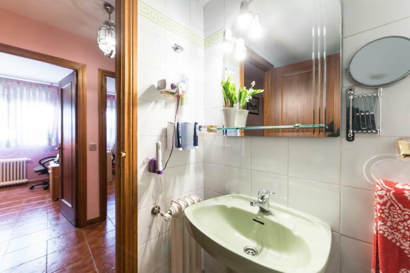 Vivienda Familiar Con Jardin Junto A Ifema Apartman Madrid Kültér fotó