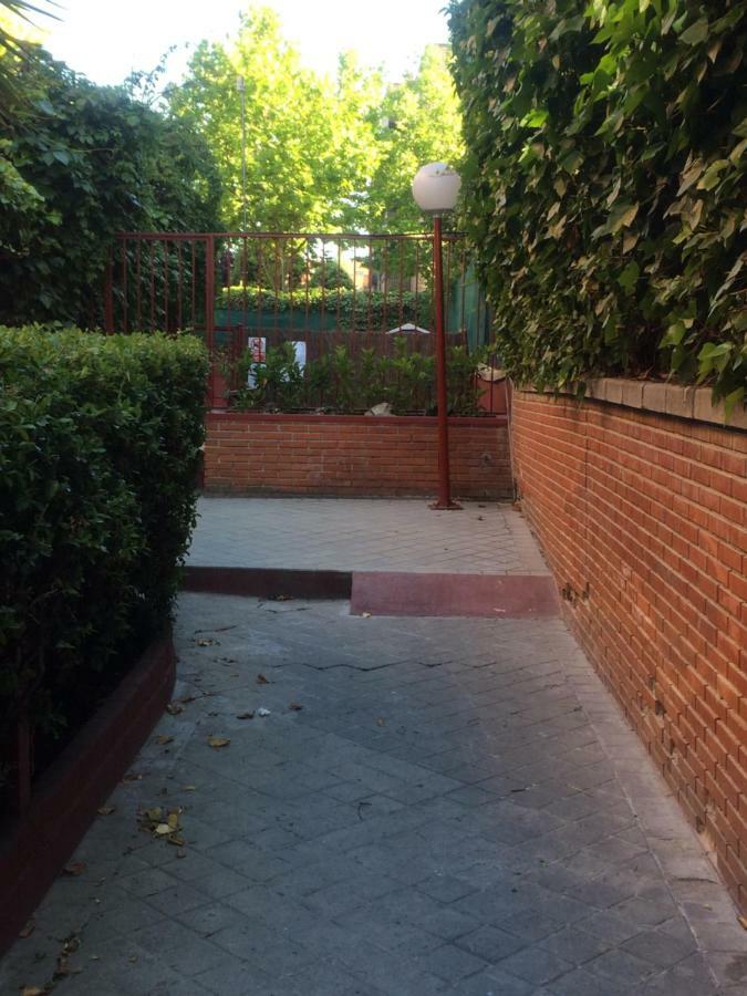Vivienda Familiar Con Jardin Junto A Ifema Apartman Madrid Kültér fotó
